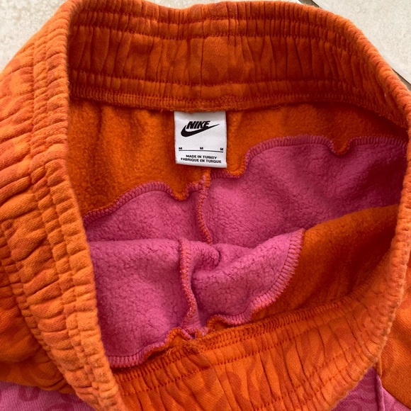 Women’s Nike Shorts Size Medium Pink & Orange (O-) - Picture 5 of 5